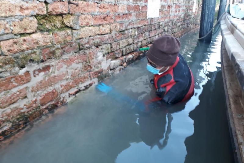 travaux_immergés_2_venise.jpg